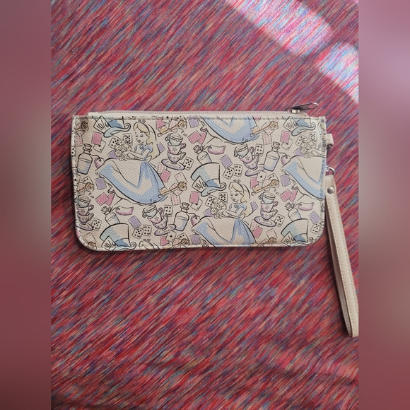 Loungefly Disney Alice In Wonderland og ❤️ logo wallet - Picture 8 of 12